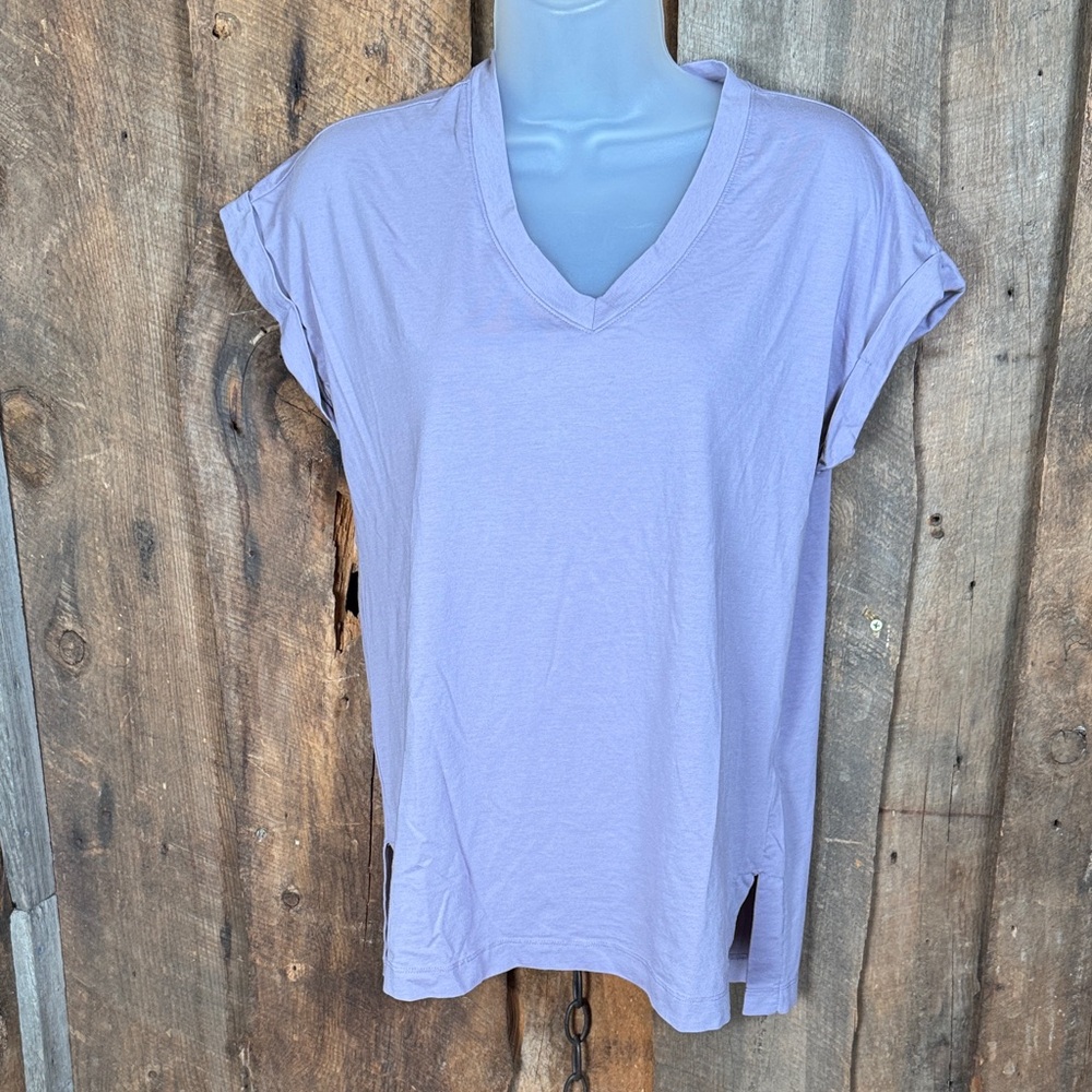 Banana Republic Light Purple V-Neck Tee